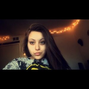 Meet your Posher, Ailina